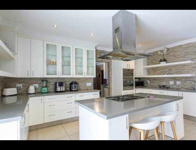 4 BEDROOM HOUSE FOR SALE IN COPPERLEAF ESTATE